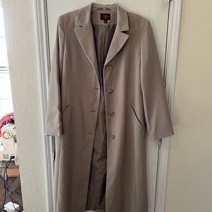 Gallery Petite trench coat